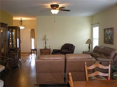 2nd image of 1407 Colony Park Dr