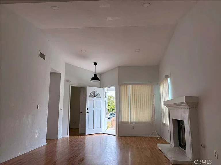 7296 Parkside Pl — Photo 3