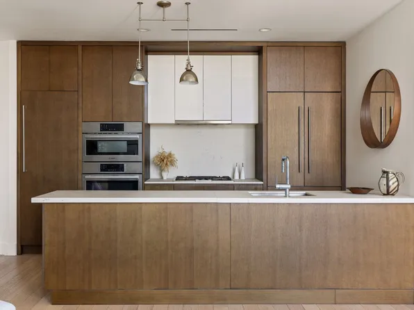 500 Waverly Avenue image 4 of 10