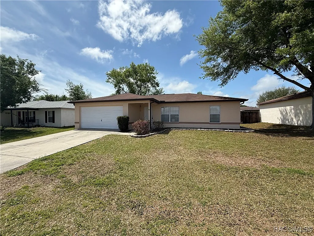 3 bed, 1172 sqft, $1,800 — Photo 2
