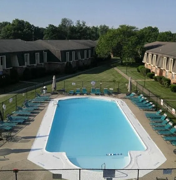 Englewood Villas & Residences — Photo 22