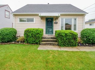6071 Greene Dr, Brookpark, OH 44142