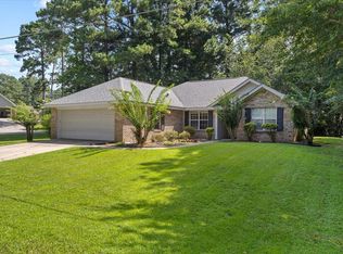 334 Pine Ln, Hattiesburg, MS 39402