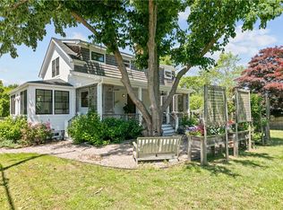 76 Van Zandt Ave, Newport, RI 02840