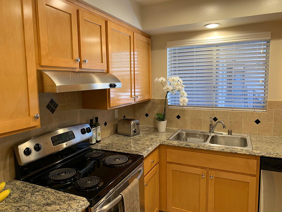 Kitchen granite countertop & new cabinets