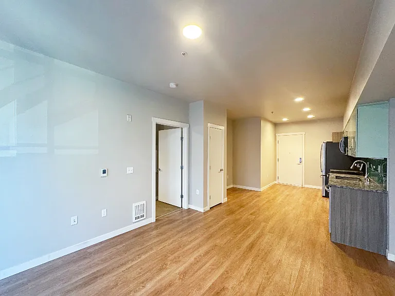 1085 103rd Ave NE #607 — Photo 3
