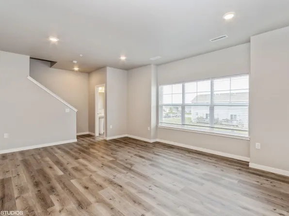 Big Ben Townhomes, 8703 Ruby Sue Dr SW #8e27be943, Cedar Rapids, IA 52404