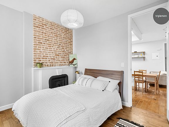 3rd image of 820 Halsey St #2A