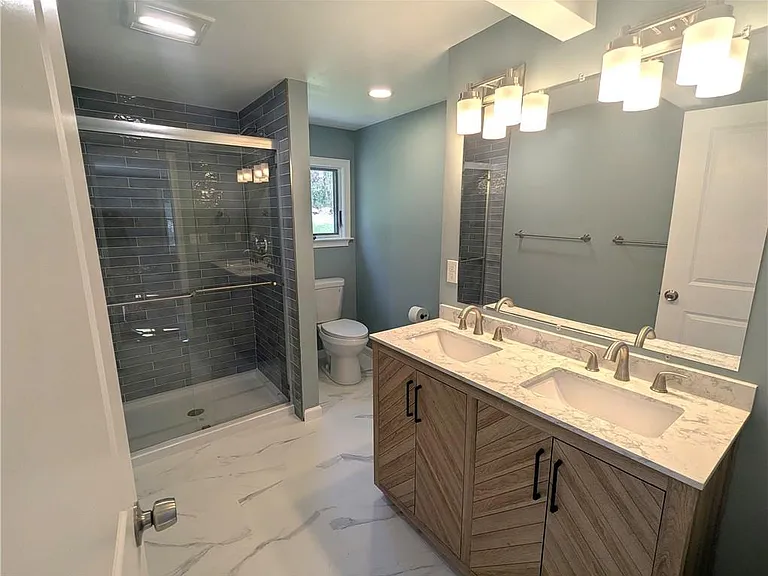 2185 Post Rd #1 — Photo 10