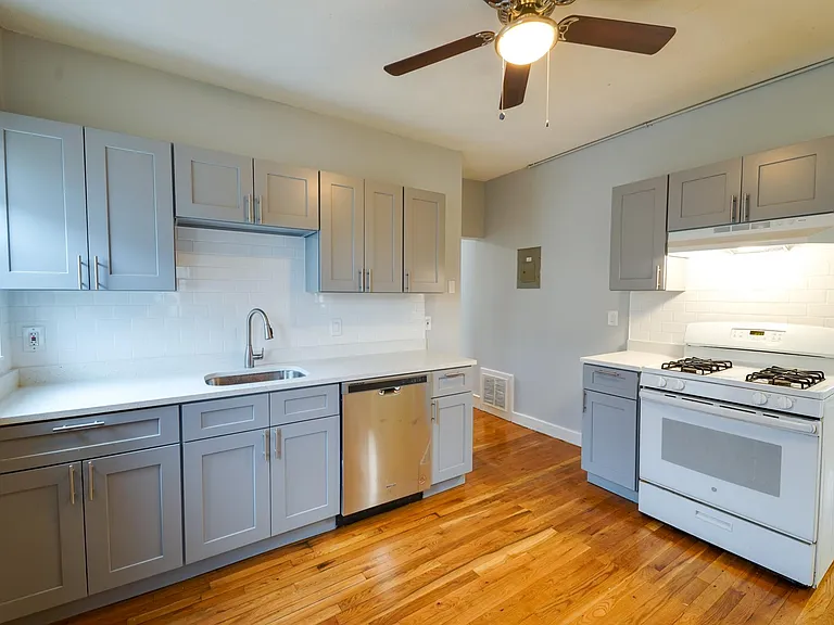 6 Ridgewood St #3 — Photo 10