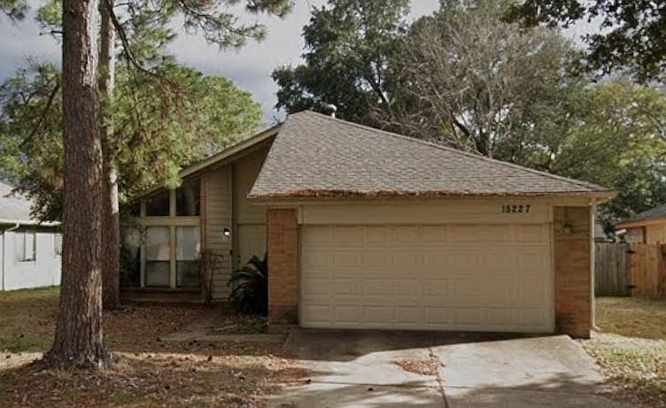 1st image of 15227 Beechnut St