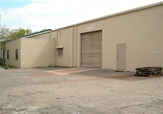 1st image of 3201 E 3rd Ave