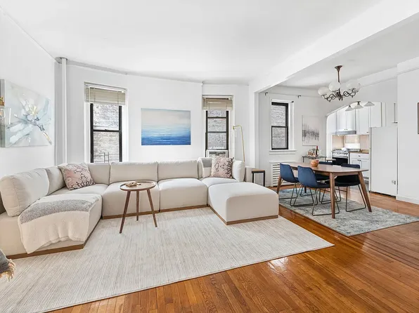 250 West 22nd Street 2C image 2 of 10