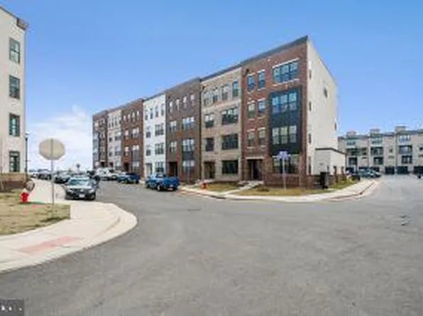 43464 Danville Ter, Ashburn, VA 20148