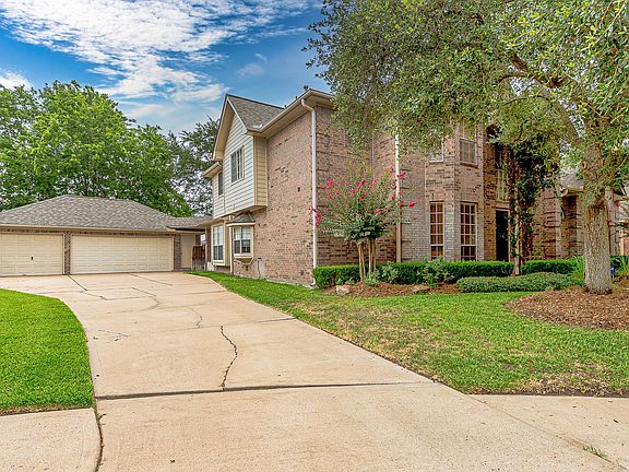 4th image of 9526 Moorcroft Ct