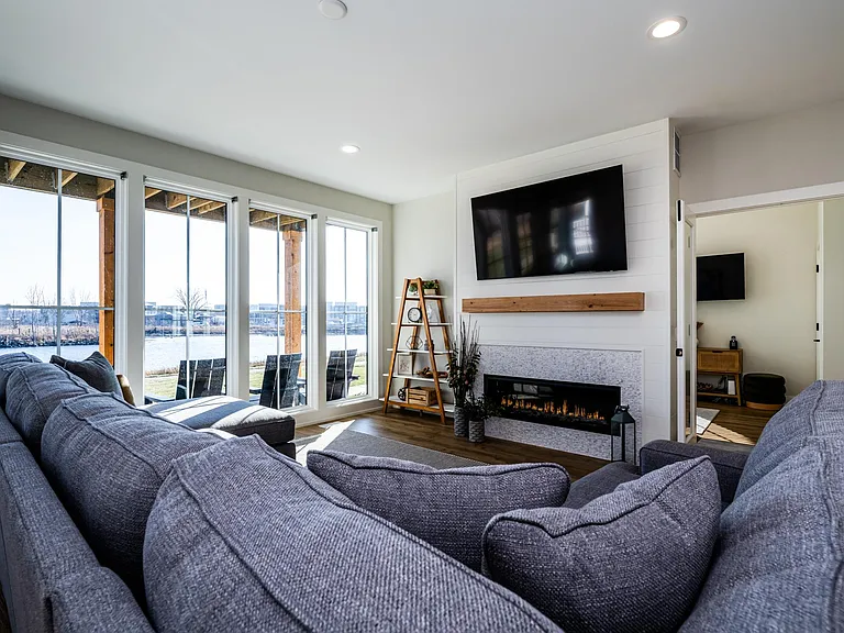 269 Waters Edge Dr — Photo 31