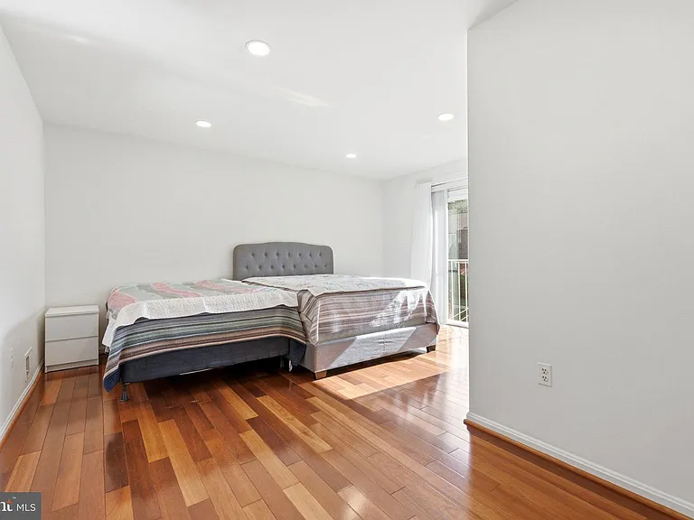 3695 Persimmon Cir — Photo 38
