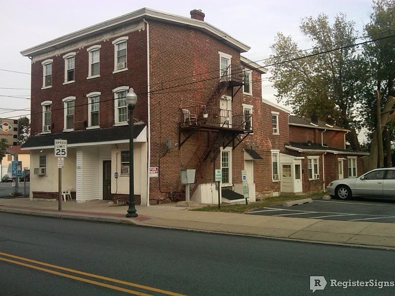 2nd image of 138 W Lancaster Ave #7