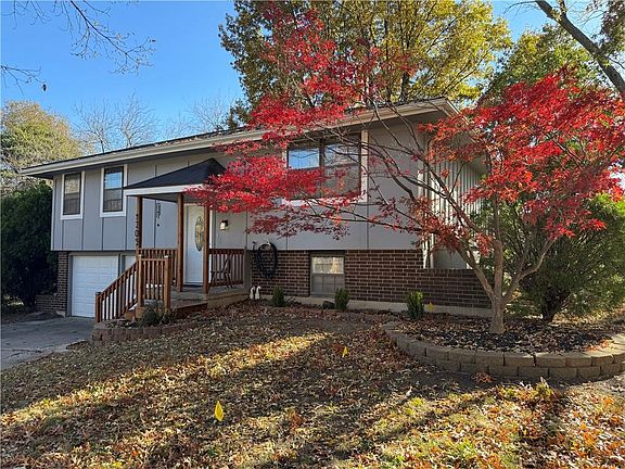 3rd image of 1205 SE 5th St