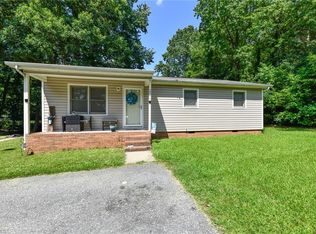 2004 Hummingbird Ct, High Point, NC 27265