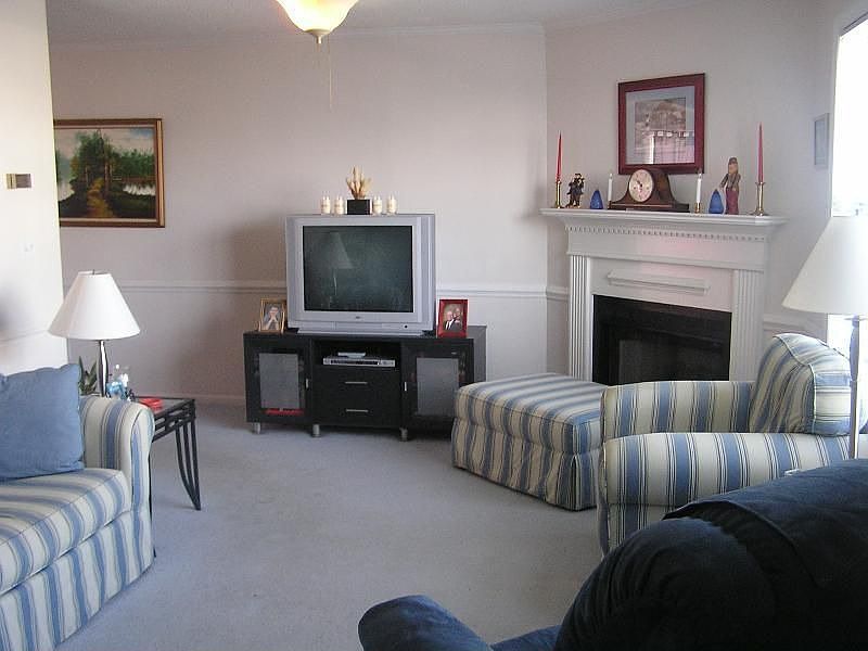 2nd image of 3915 Jj-10 Sterling Pointe Dr