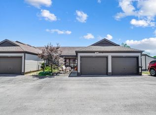 860 Cherlyn Ct #27-C, Columbus, OH 43228