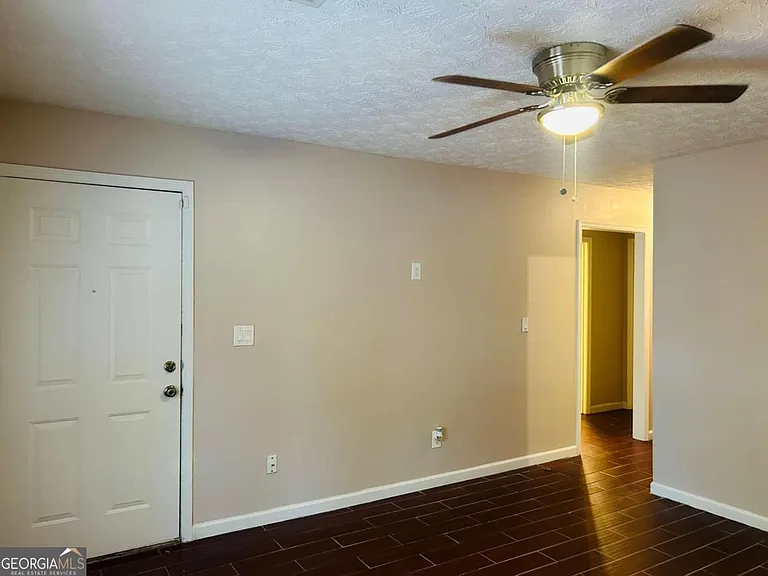 140 Summerwood Dr #140 — Photo 4