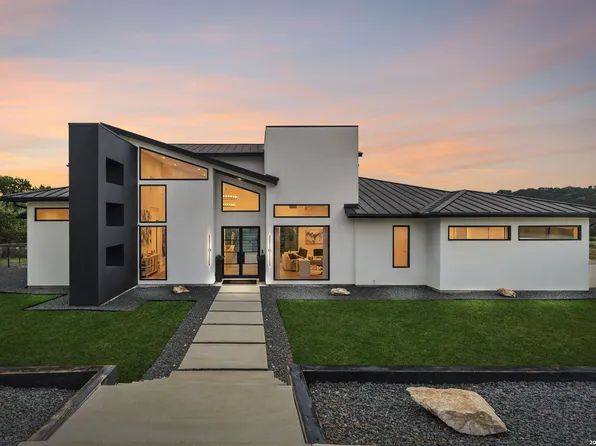 521 Mystic Shores Blvd, Spring Branch, TX 78070