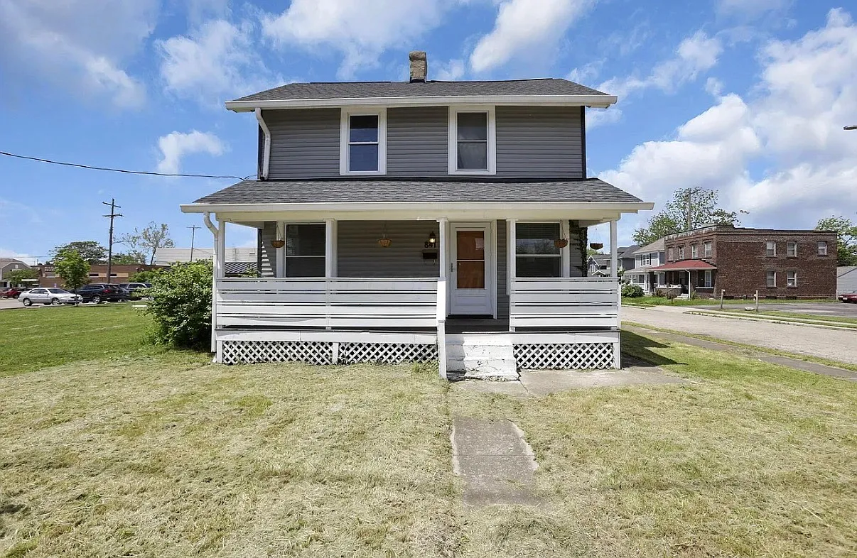 2 bed, 1120 sqft, $1,800 — Photo 1