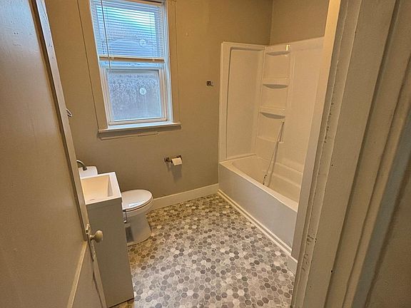 3rd image of 3617-3619 Gasconade St #3619-1F