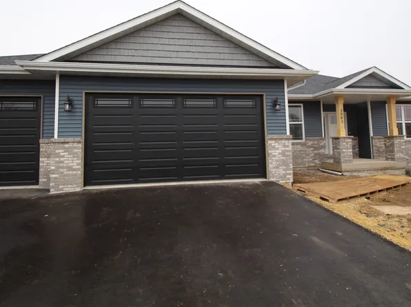 4003 Westridge Dr, Winnebago, IL 61088