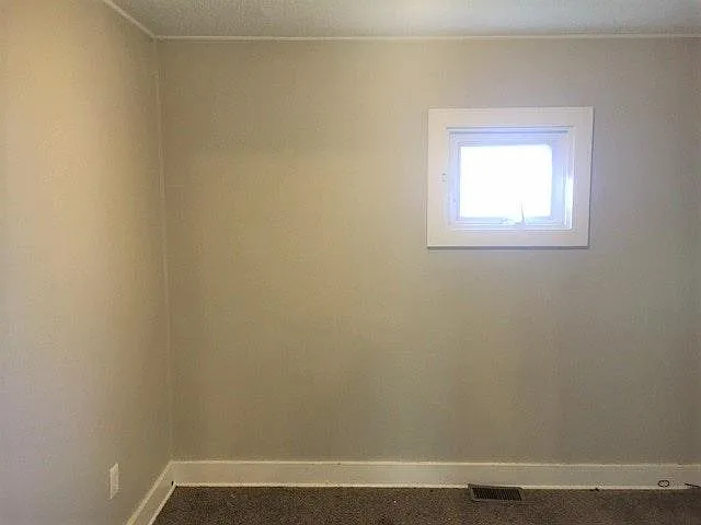 1040 E Pearl Ave — Photo 11