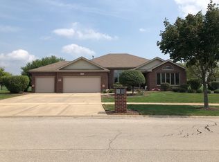 2850 Ryan Dr, New Lenox, IL 60451