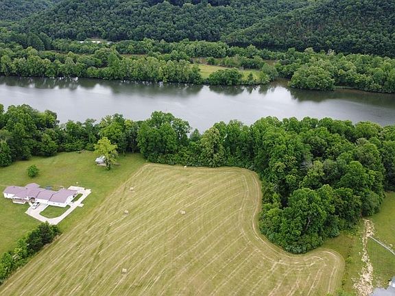3rd image of 17 Fairground Ln Lot 17