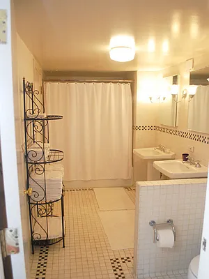 Rented by Sotheby's International Realty | media 32