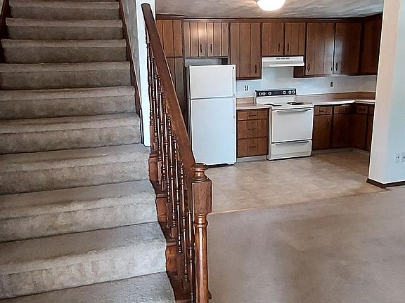 3rd image of 2011-2021 Eastman Ave #11045443
