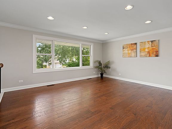 3rd image of 1101 Westfield Ln