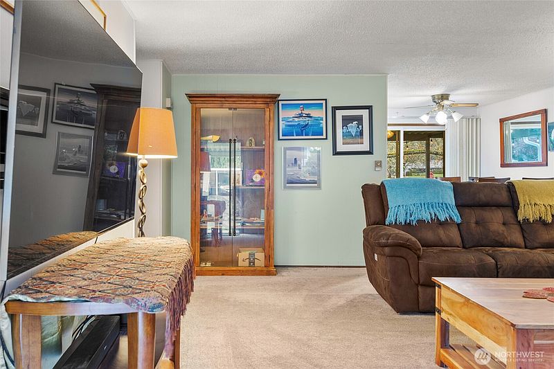 4th image of 3300 Carpenter Road SE #18