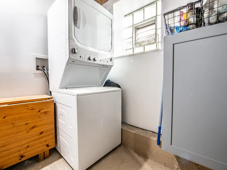 5013 W Montrose Ave #G — Photo 28