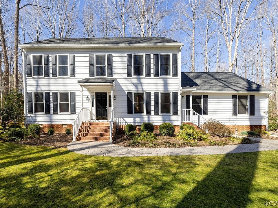 1st image of 12221 Hunting Horn Ln