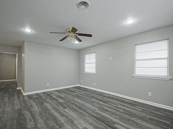 5th image of 6047 Stratford Pl