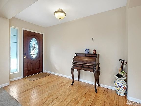 4th image of 11609 138th Street Ct E
