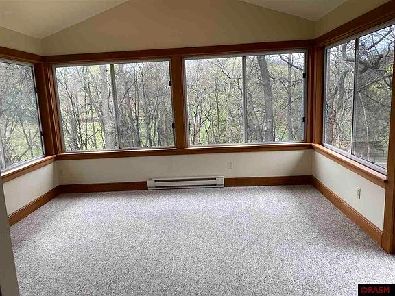 5th image of 95 Oakwood Dr