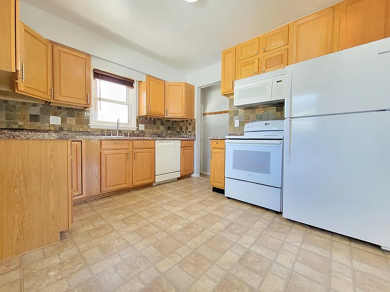 1442 Cascade St NW — Photo 12
