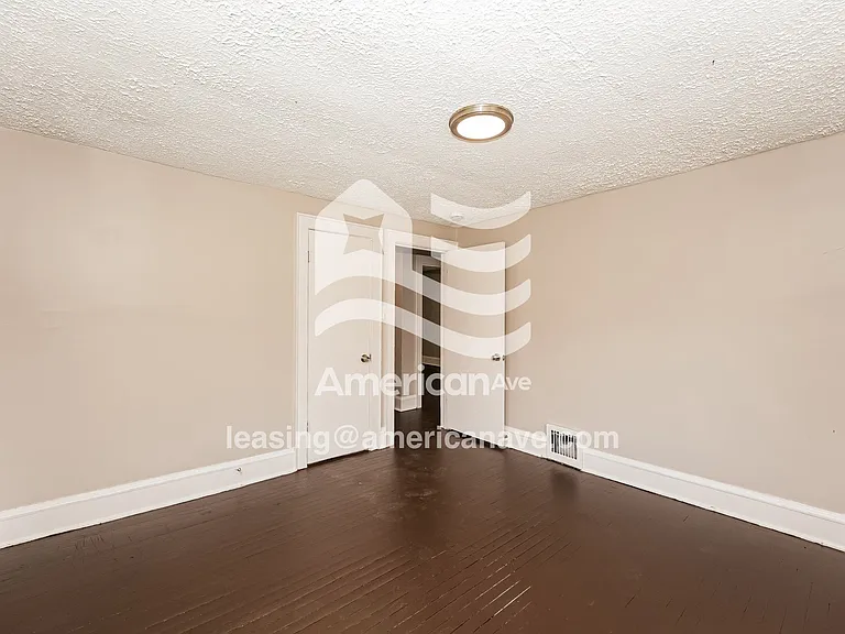607102_012_main_bedroom_11.jpg