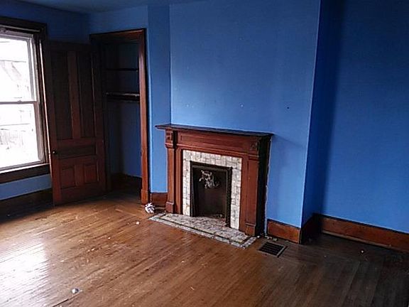 4th image of 1856 Kinney Ave