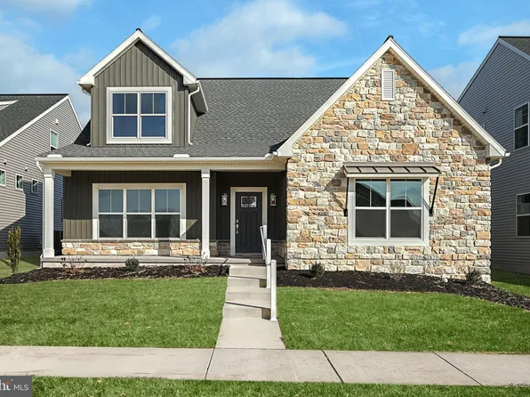 9 Pinnacle Ridge Dr, Annville, PA 17003
