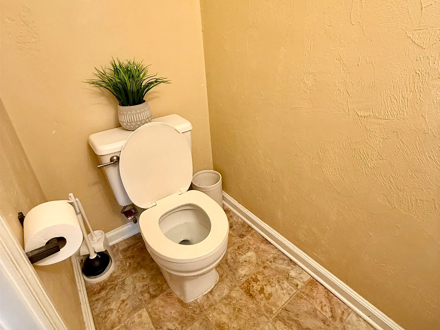 2 bed, 2.5 bath, 1098 sqft, $1,800 — Photo 4