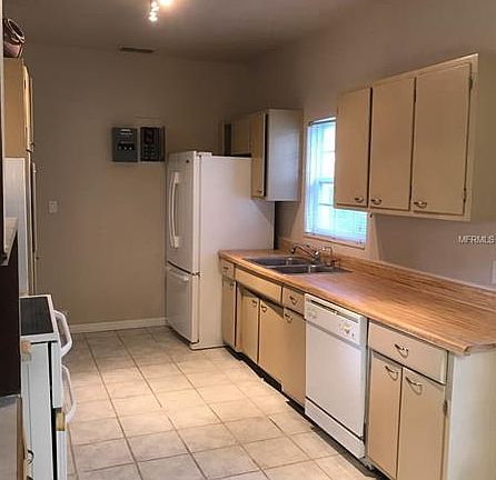 4th image of 2594 Ambrose Ln