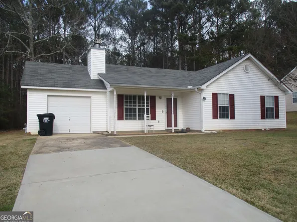 16 Chelsea Ln, Grantville, GA 30220